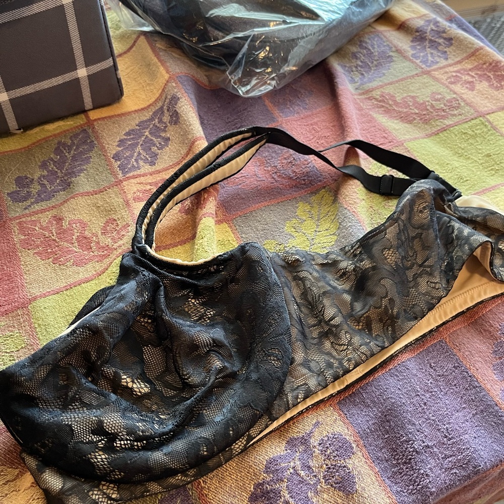 Cacique black lace underwire bra. 42D